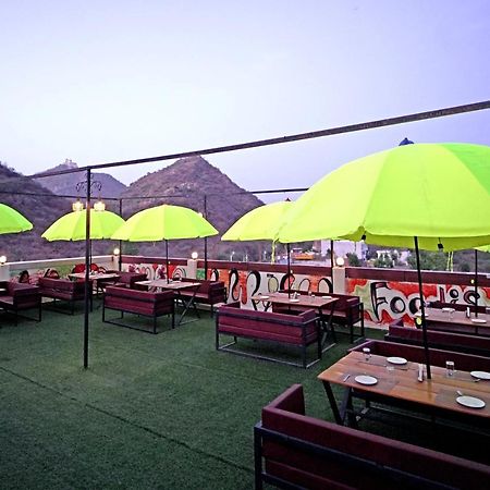 Hotel Raha Удайпур Екстериор снимка